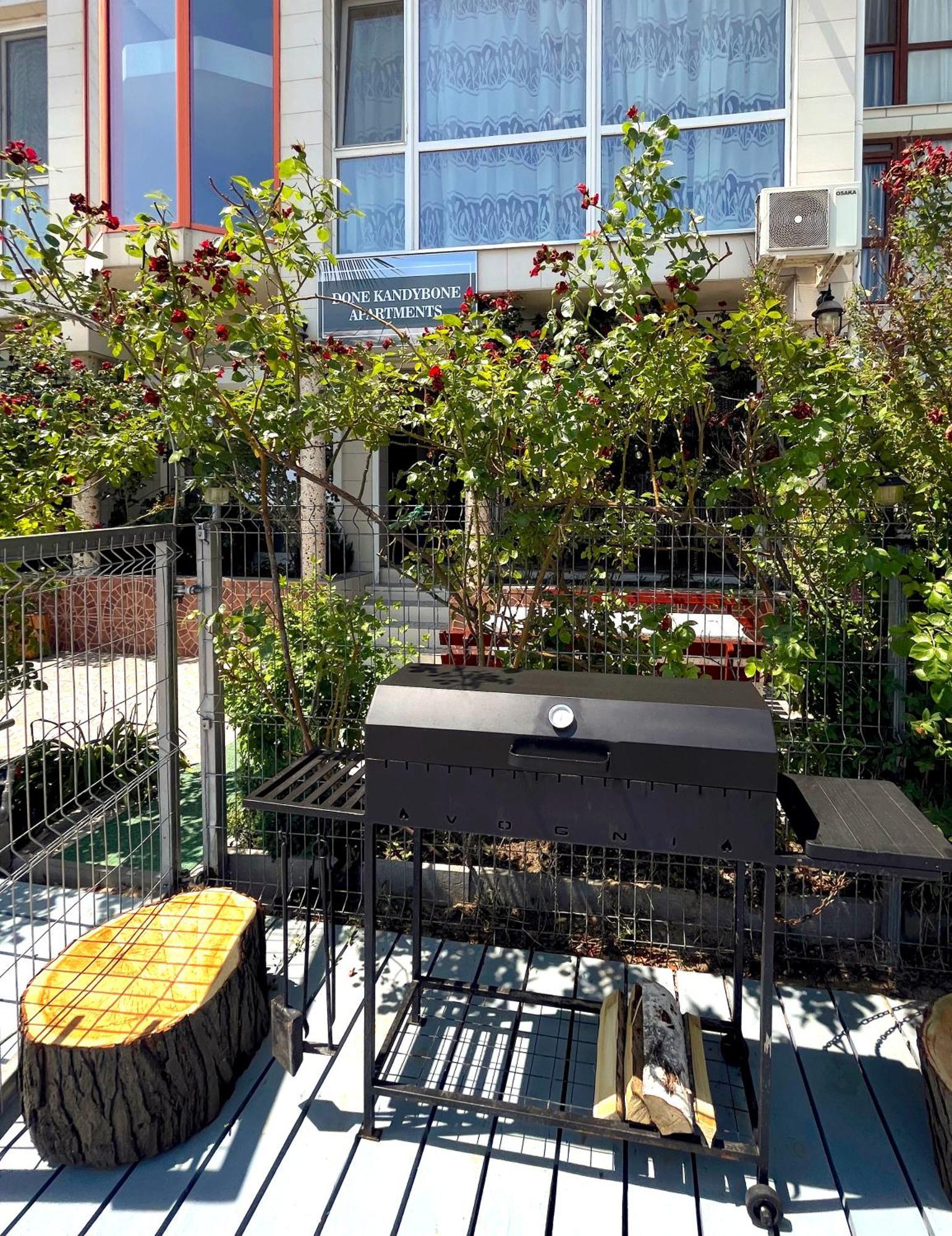 Done Kandybone Apartments Burlach'ya Balka Εξωτερικό φωτογραφία